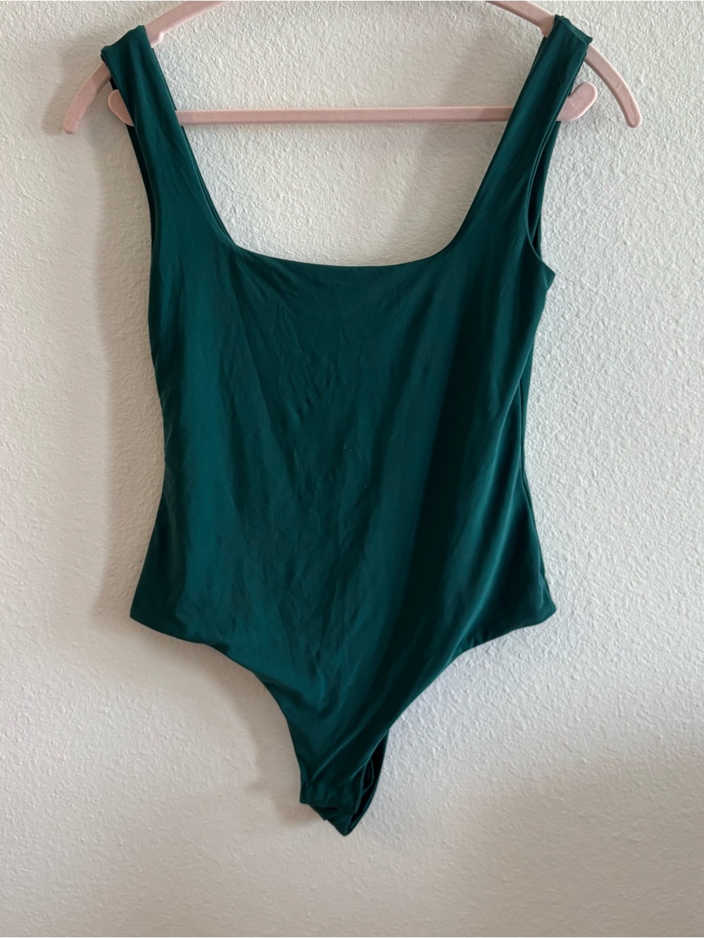 Pretty Little Thing Dark Forest Green Scoop Neck Bodysuit Size 6